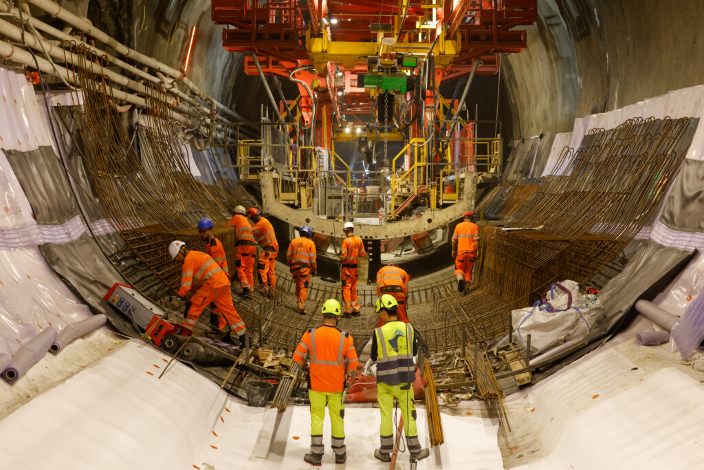 Vue drone dans le tunnel Lyon Turin