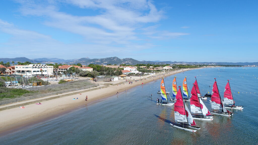 Cette image vous est proposée en 3 formats (Web, Print ou HD) pour illustrer vos supports de communication. Elle peut être utilisée entièrement ou rognée pour tout support hors achat d’espace (nous consulter).