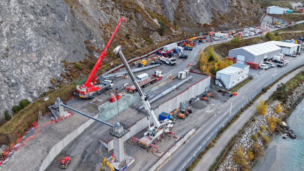 techniciens chantier tunnel lyon turin vue drone